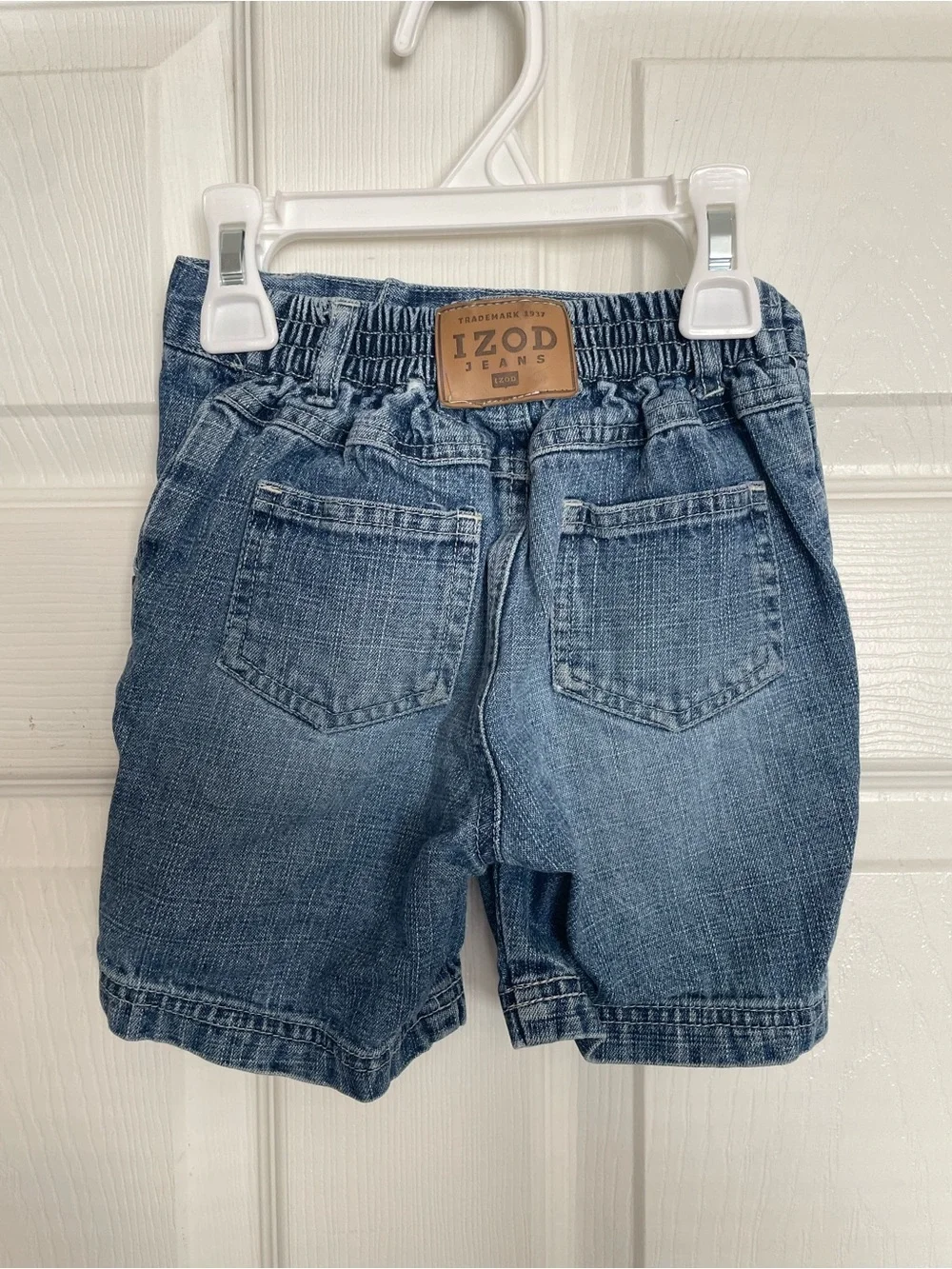 Izod comfortable denim